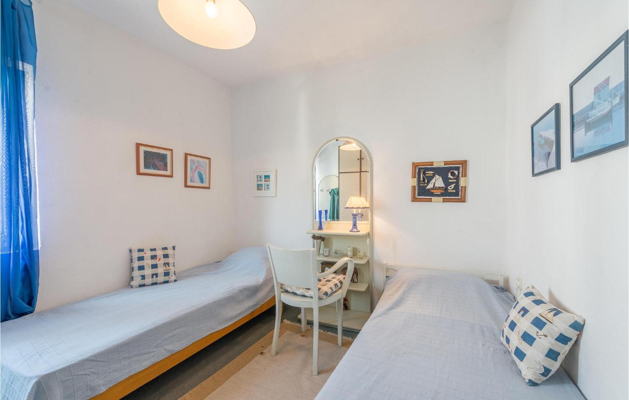 Tribalj 1 Bedroom Lovely Apartment In Tribunj מראה חיצוני תמונה